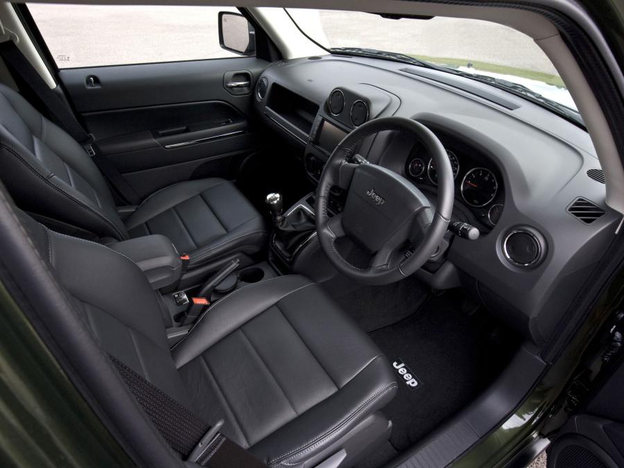  Jeep Patriot 2007 года  (UK) (фото 8 из 30)